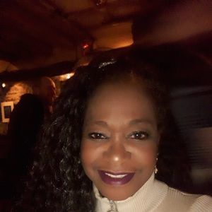 Meet your Posher, Vickie